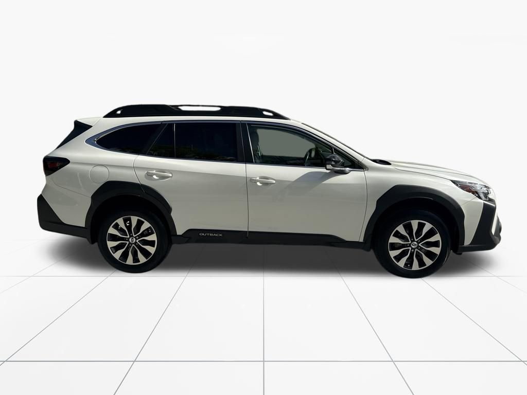 Used 2023 Subaru Outback Limited image 10