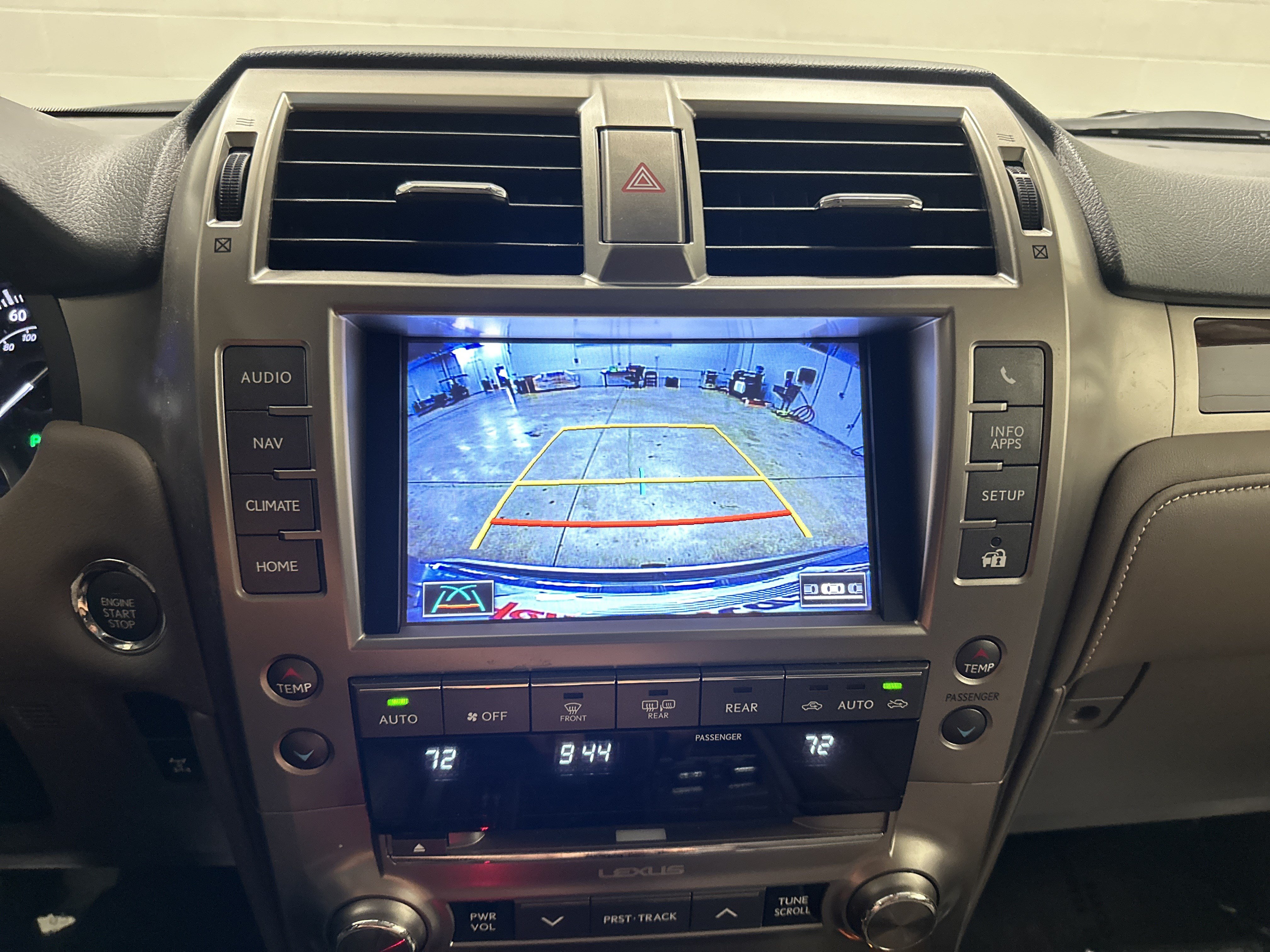 Used 2019 Lexus GX 460 Luxury AWD/4WD image 25