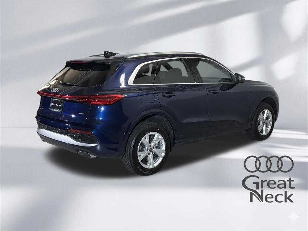 Used 2025 Audi Q5 Premium w/ Convenience Package image 9