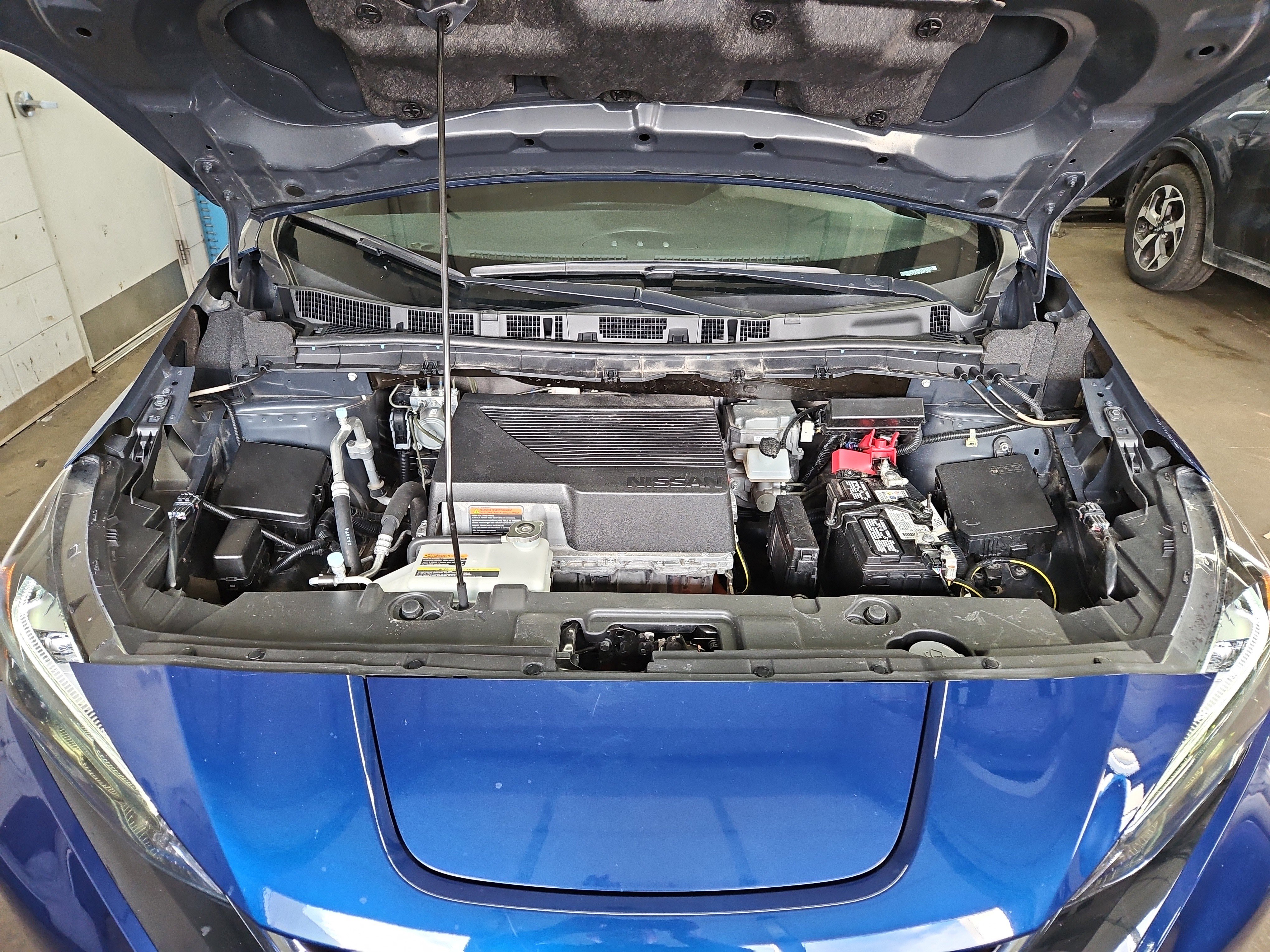 Used 2020 Nissan Leaf SV w/ SV Technology Package FWD image 24