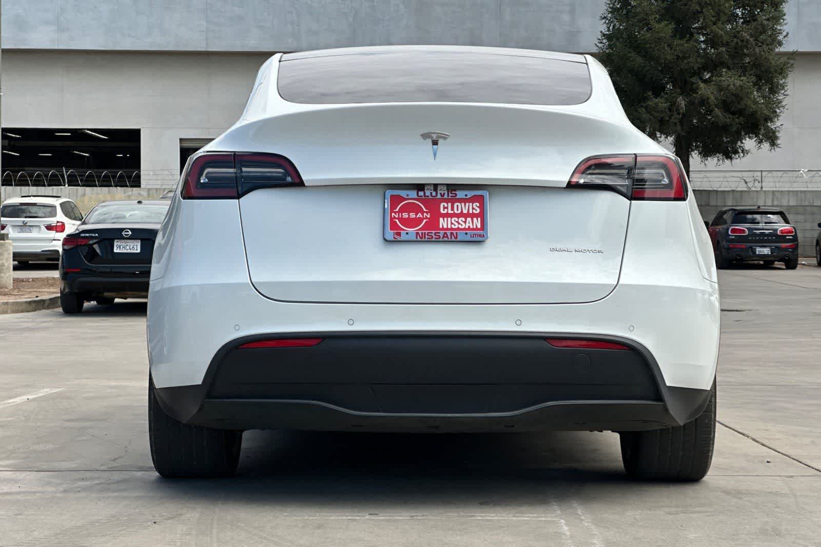 Used 2022 Tesla Model Y Long Range AWD/4WD image 8
