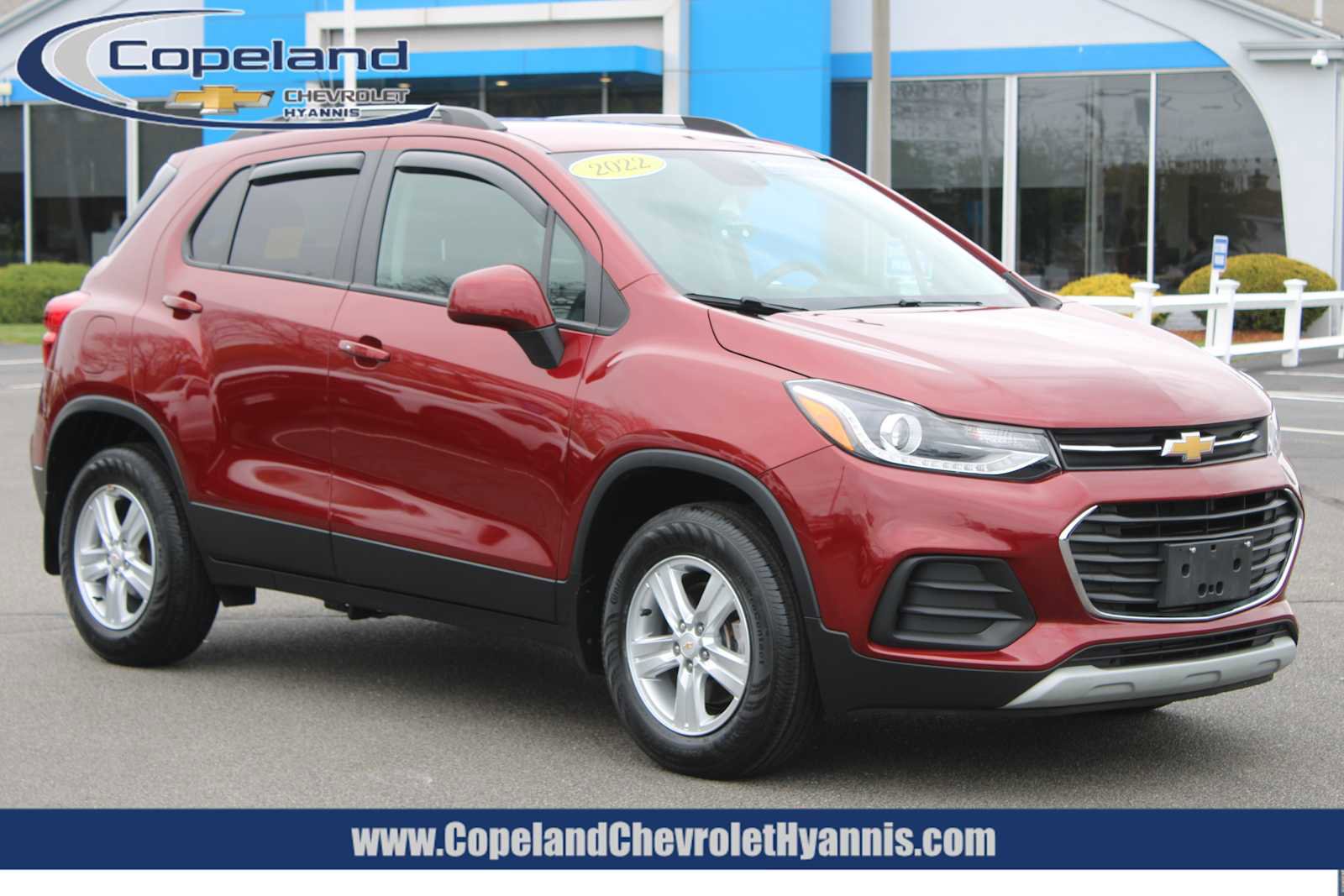 Certified 2022 Chevrolet Trax LT w/ LT Convenience Package AWD/4WD image 1