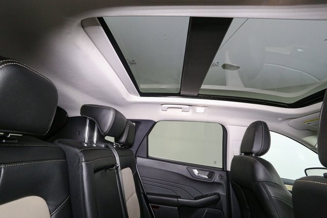 Used 2022 Ford Escape Titanium w/ Titanium Elite Package image 21