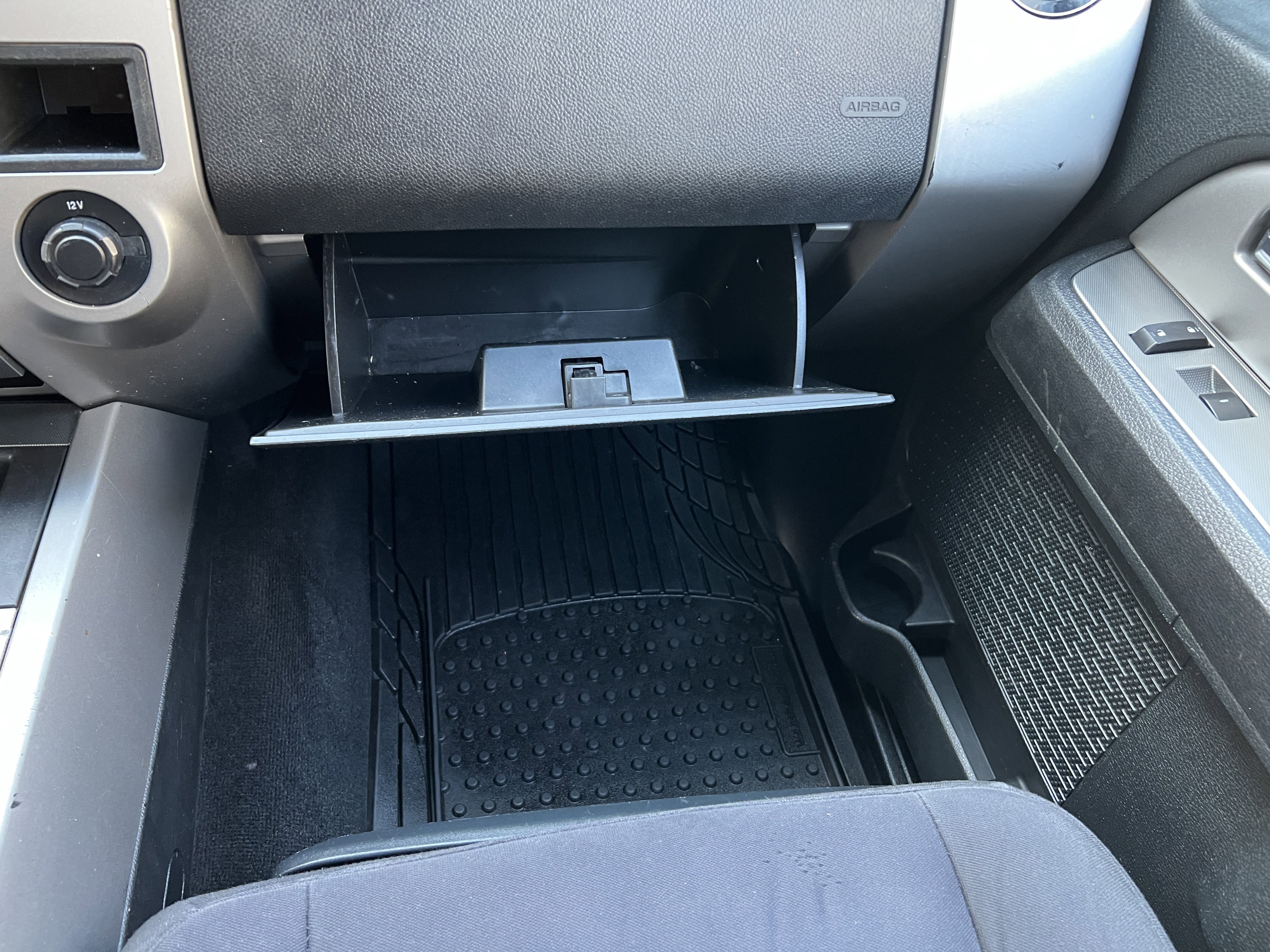 Used 2015 Ford Expedition XLT image 37