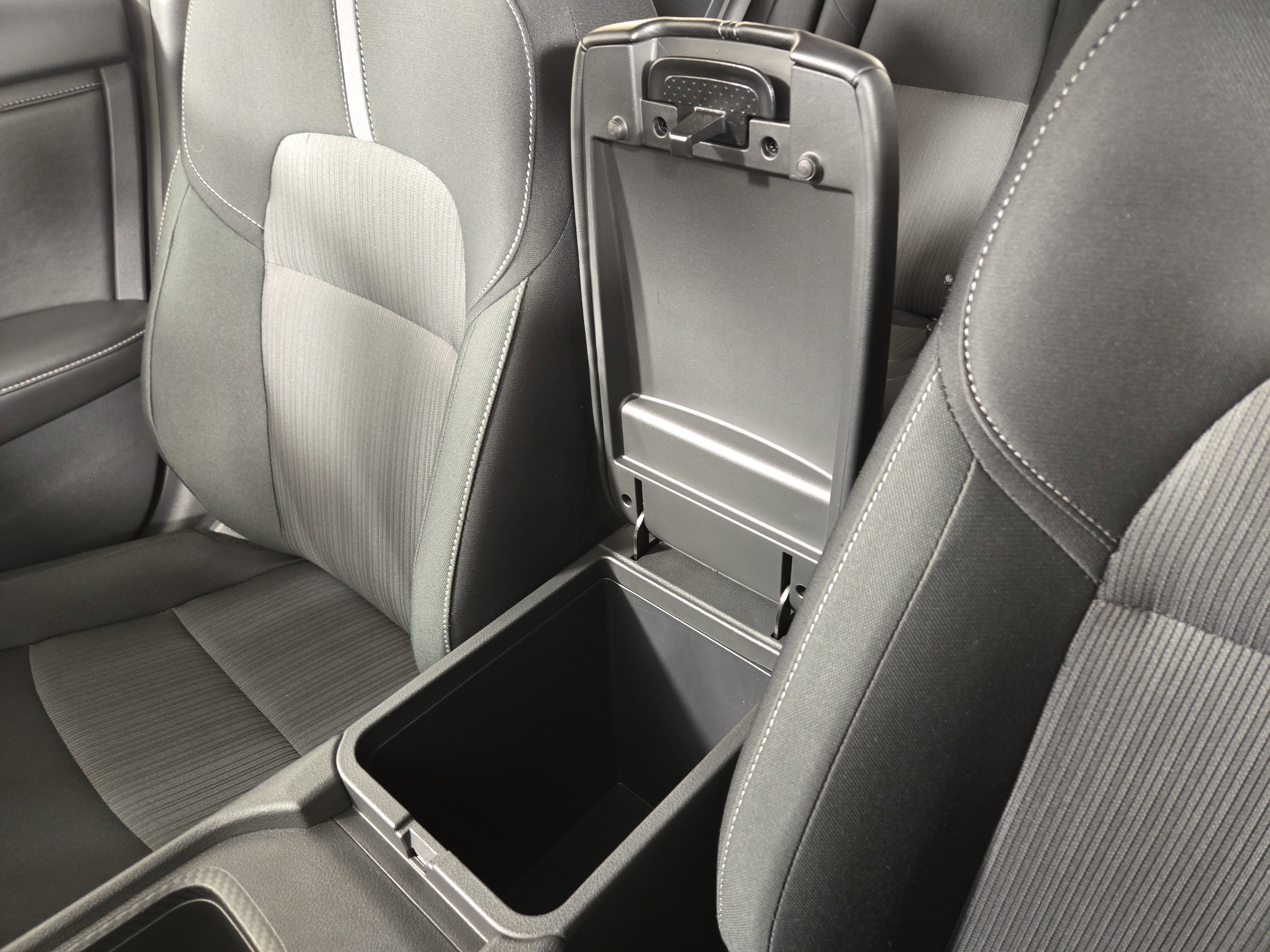 Used 2025 Nissan Sentra SV w/ All-Weather Package image 27