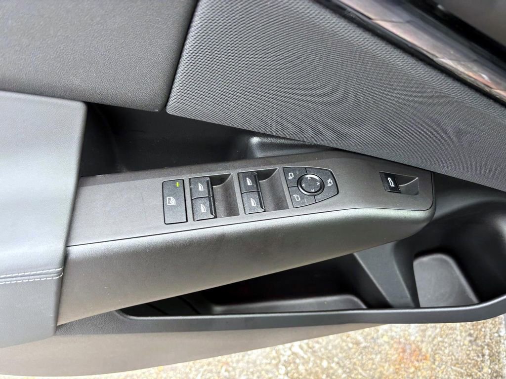 Used 2025 BMW X3 xDrive30i w/ Convenience Package image 13