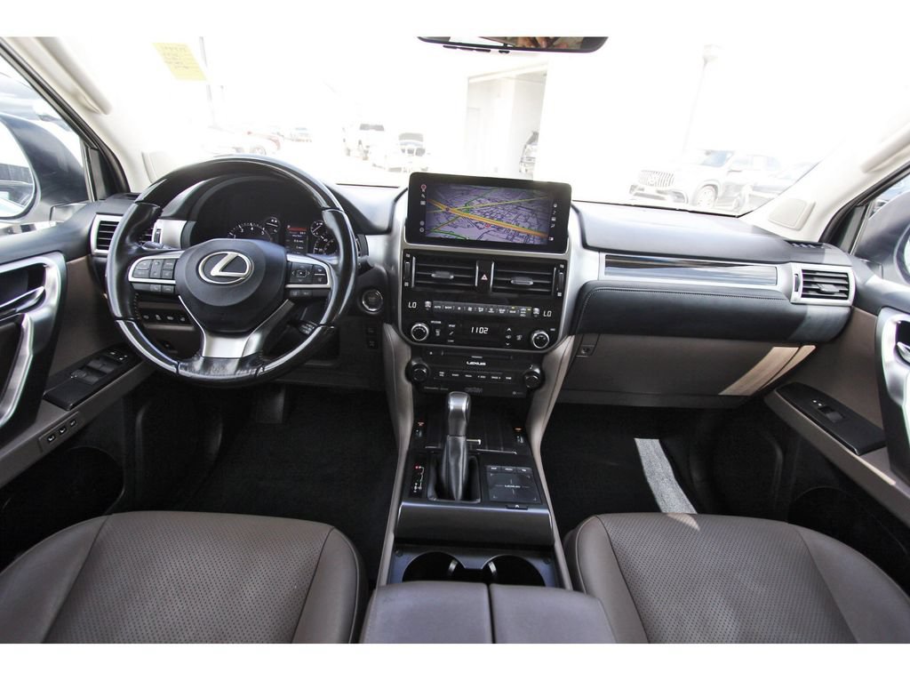 Used 2022 Lexus GX 460 Luxury w/ Off Road Package AWD/4WD image 16