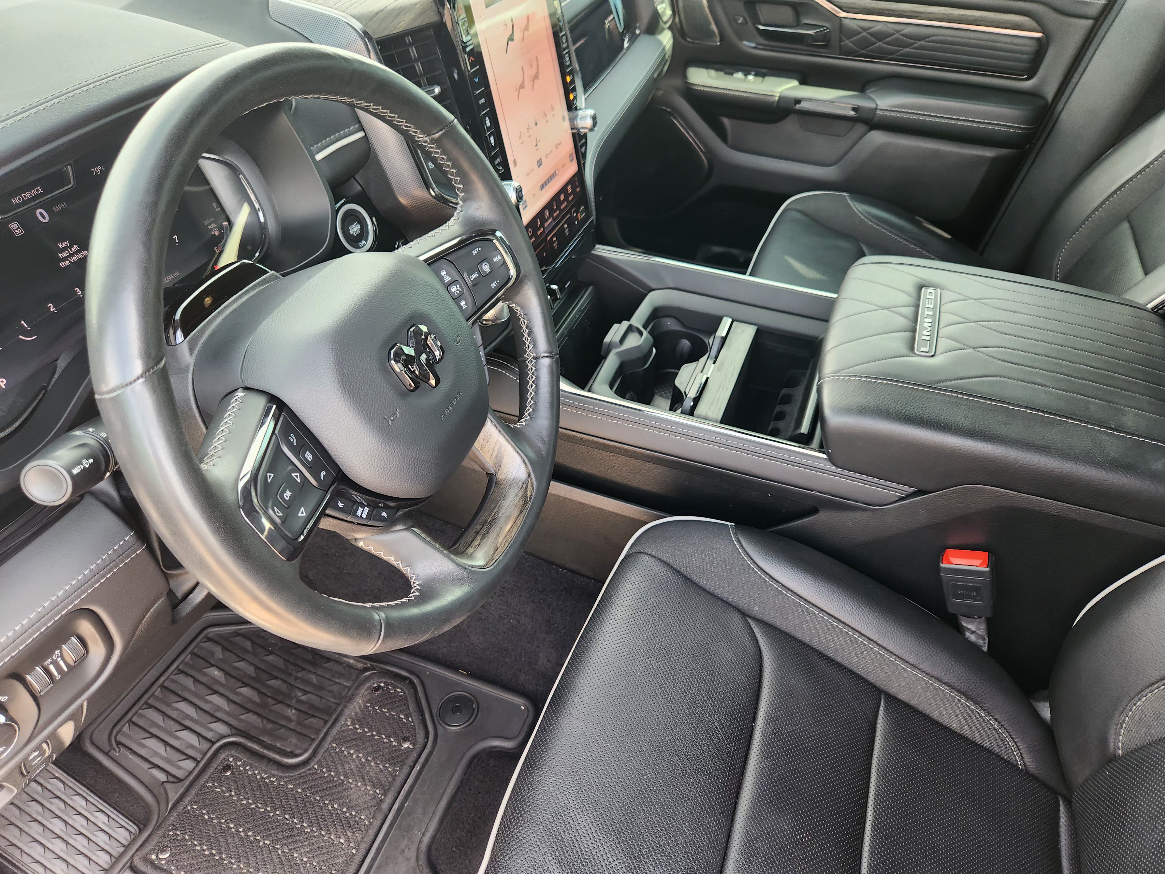 Used 2025 RAM 1500 Limited AWD/4WD image 15
