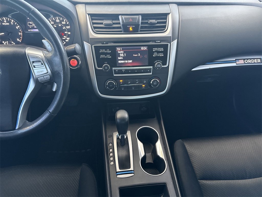 Used 2017 Nissan Altima 2.5 SR w/ Midnight Edition Package image 14