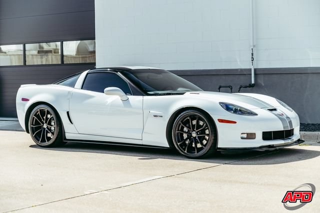 Used 2013 Chevrolet Corvette Z06 w/ 3LZ Preferred Equipment Group RWD image 5