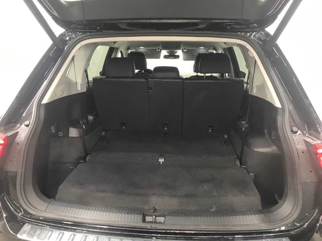 Used 2024 Volkswagen Tiguan SE image 30