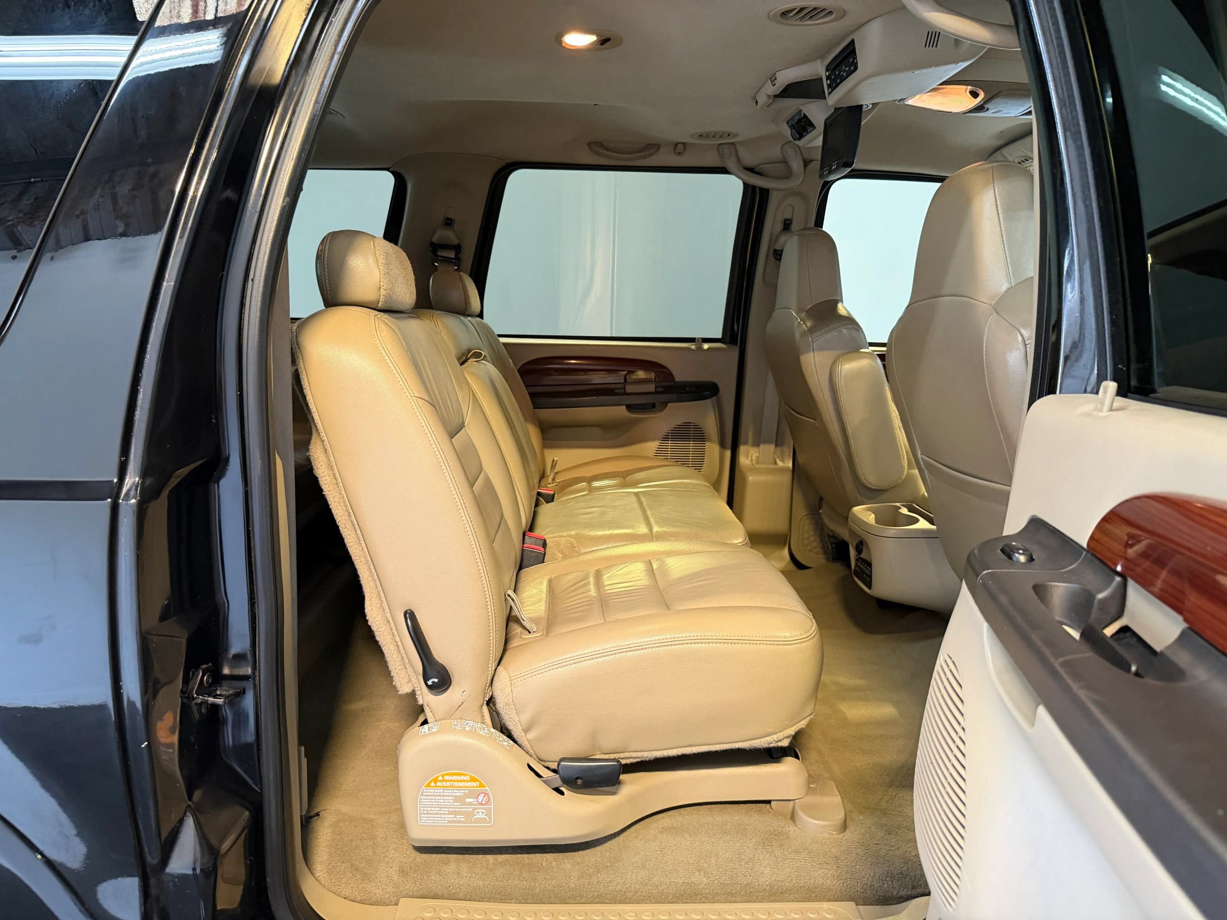 Used 2005 Ford Excursion Limited AWD/4WD image 32