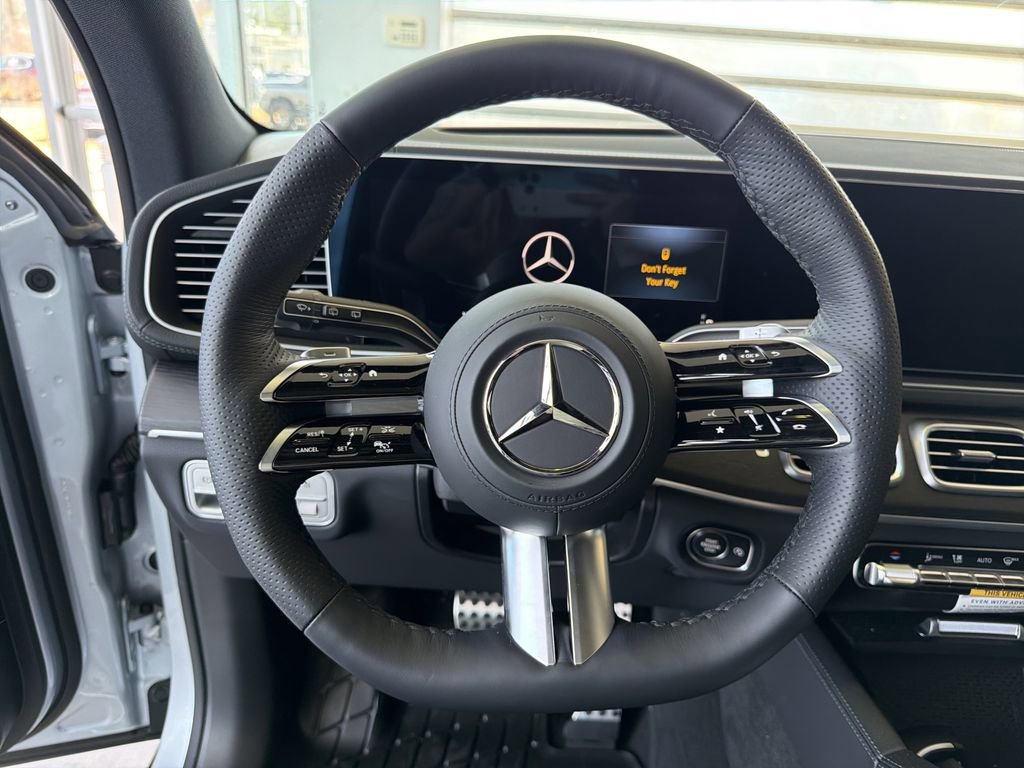 New 2026 Mercedes-Benz GLS 580 4MATIC image 24