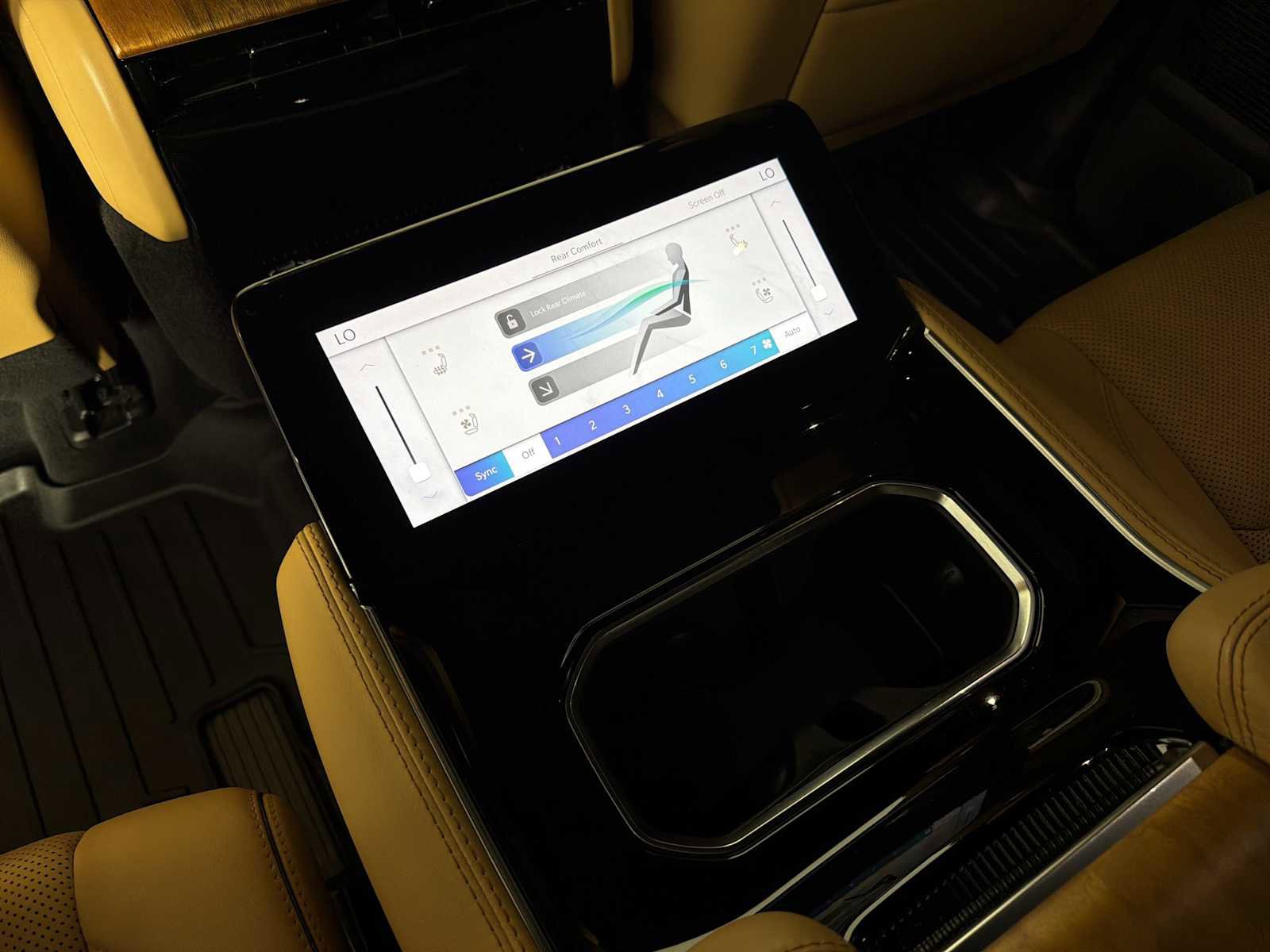 Used 2022 Jeep Grand Wagoneer Series III w/ Rear Seat Video Group 1 image 26