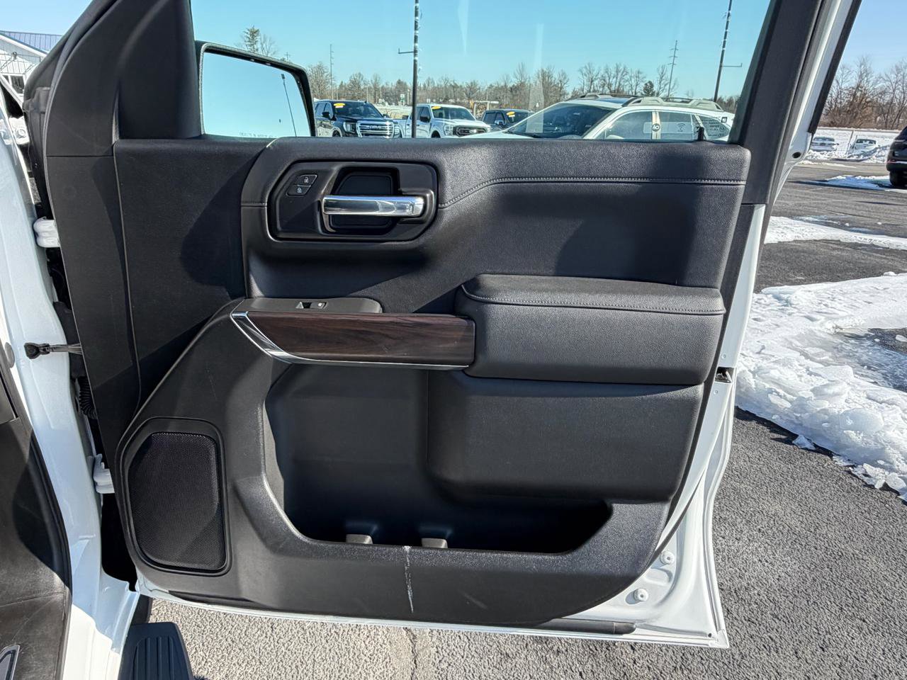 Used 2021 GMC Sierra 1500 SLT image 25