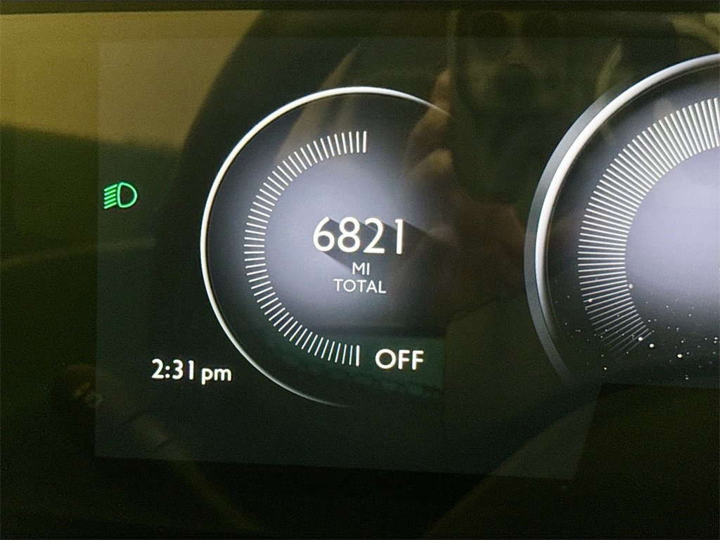 Used 2025 Rolls-Royce Spectre image 12