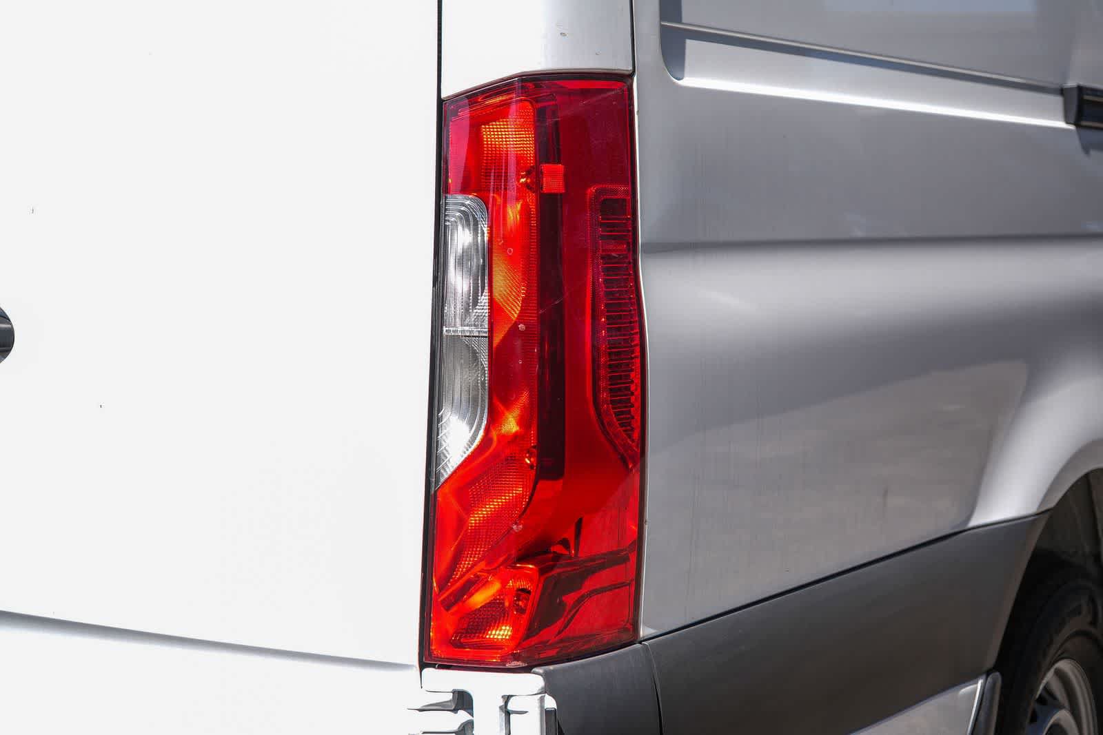 New 2025 Mercedes-Benz eSprinter 170 Cargo image 11