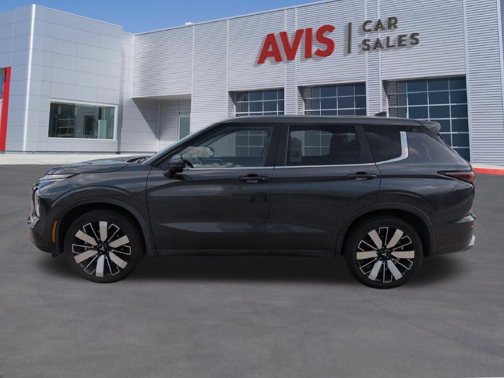 Used 2025 Mitsubishi Outlander SE AWD/4WD image 10