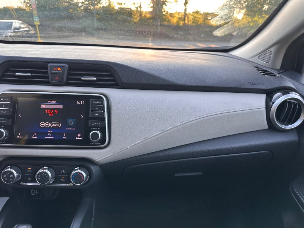 Used 2022 Nissan Versa SV FWD image 27