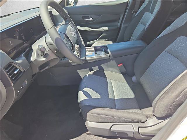 New 2026 Nissan Sentra SV w/ SV Convenience Package FWD image 4