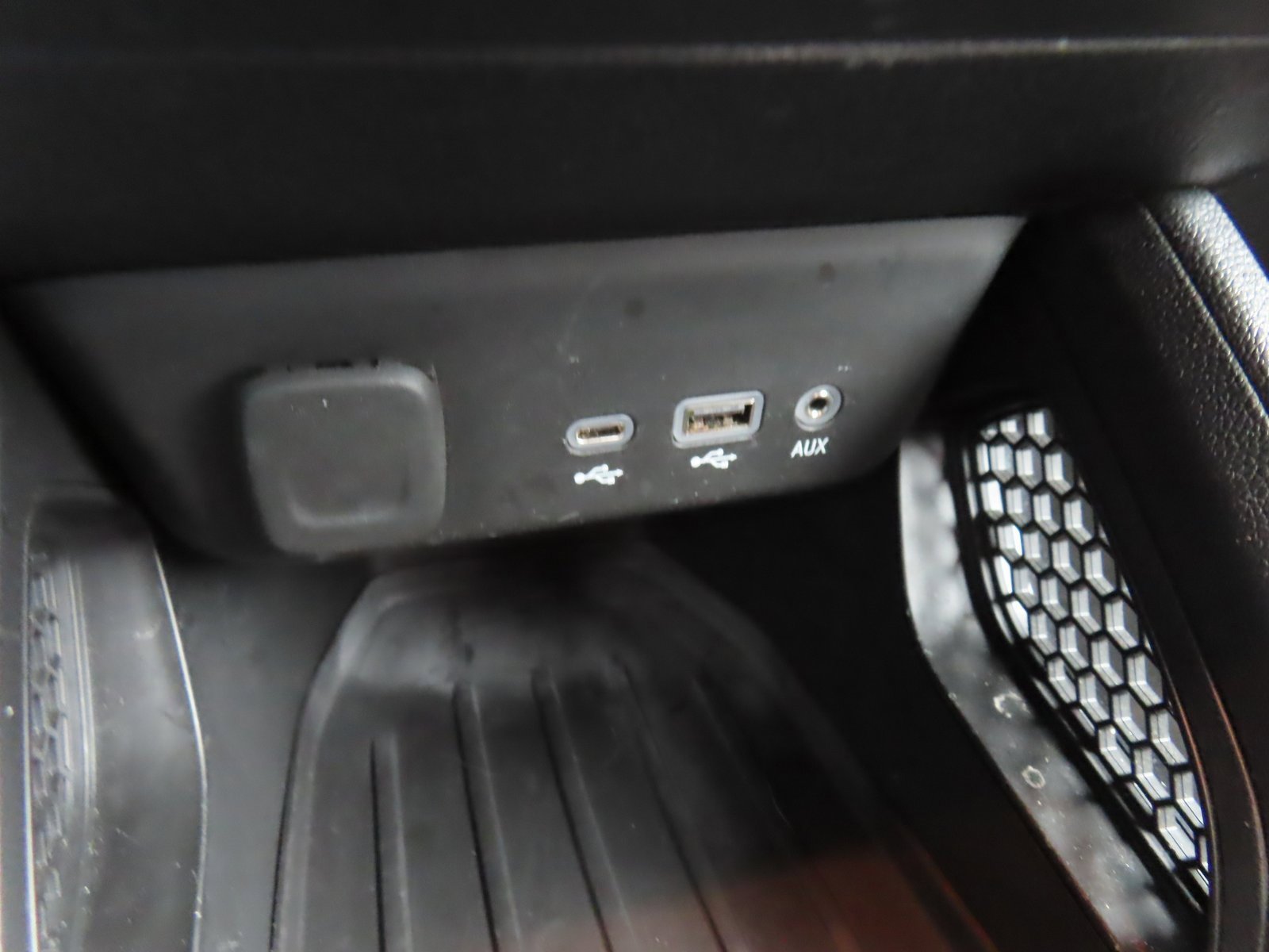 Used 2023 Chevrolet TrailBlazer LT image 25