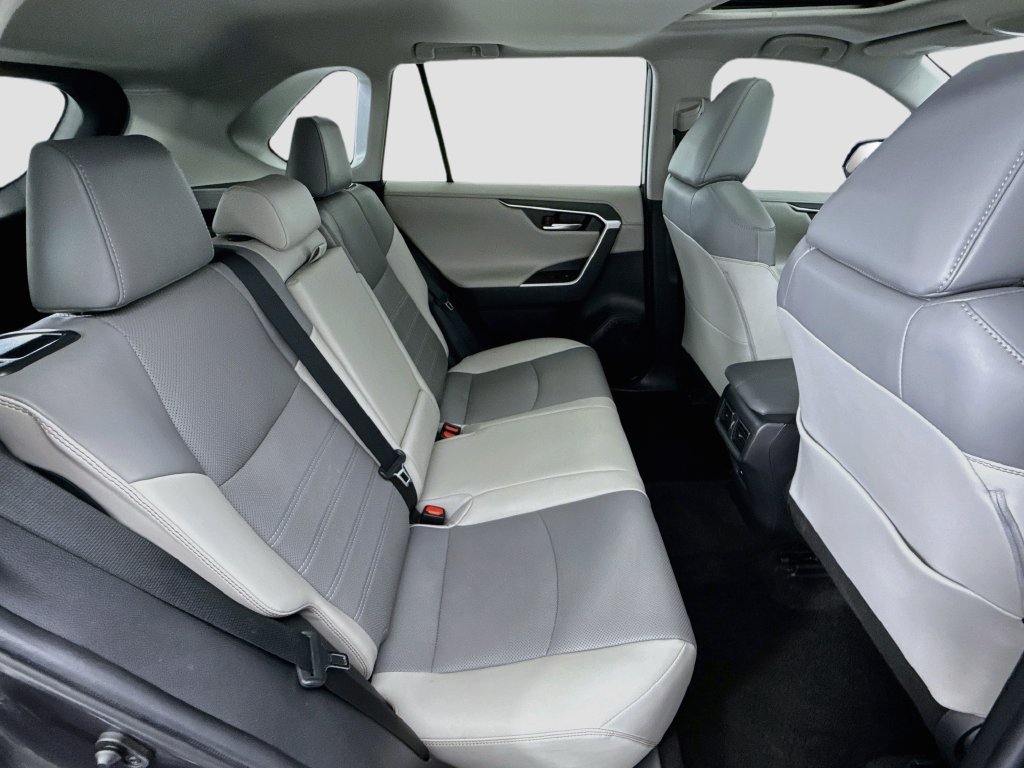 Used 2021 Toyota RAV4 Limited FWD image 21