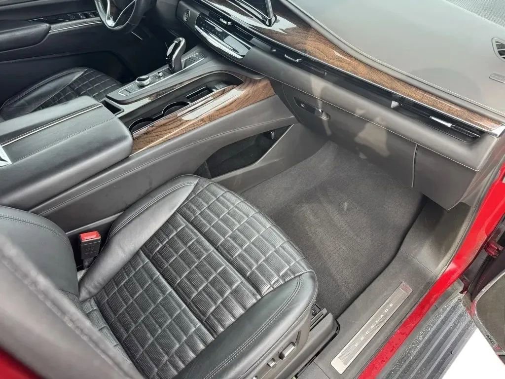 Used 2021 Cadillac Escalade Sport Platinum image 14