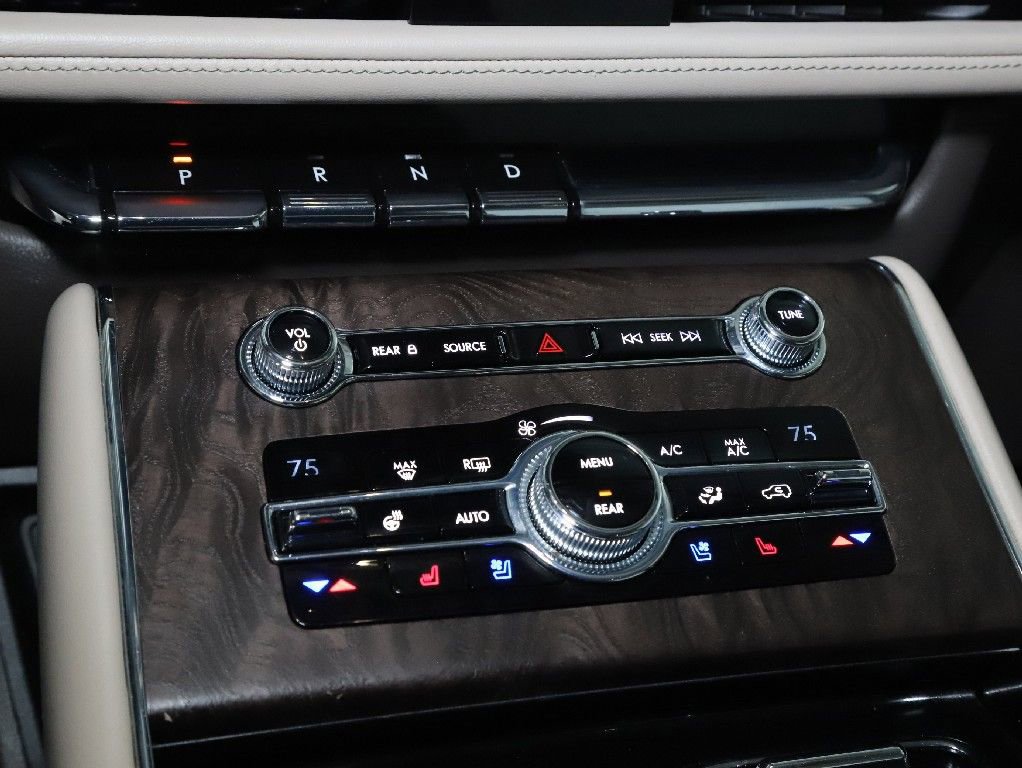 Used 2020 Lincoln Aviator Reserve w/ Equipment Group 201A image 27