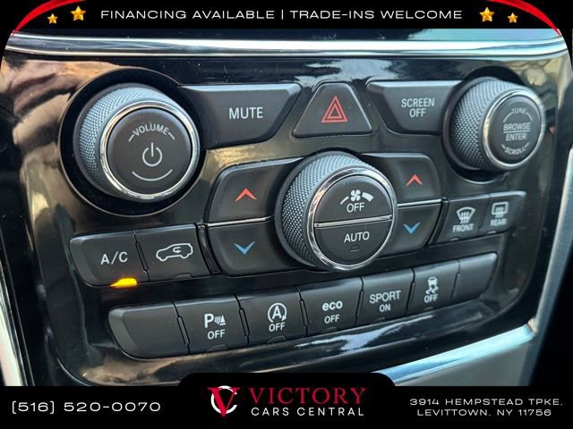 Used 2021 Jeep Grand Cherokee Laredo X image 32