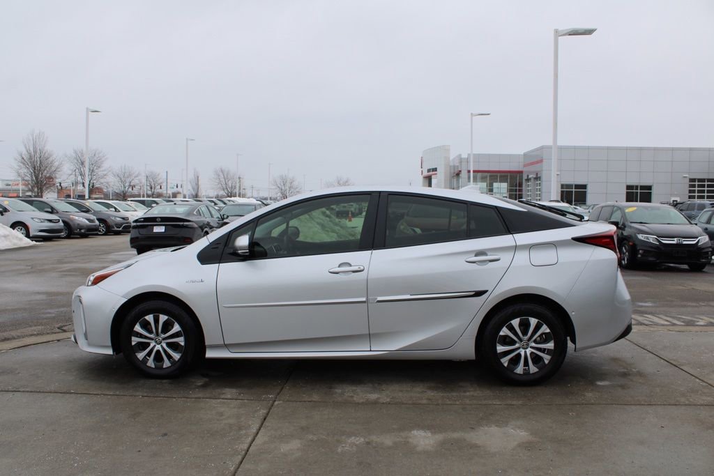 Used 2020 Toyota Prius LE image 4