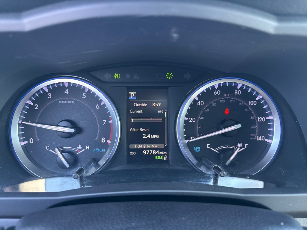 Used 2019 Toyota Highlander XLE AWD/4WD image 23