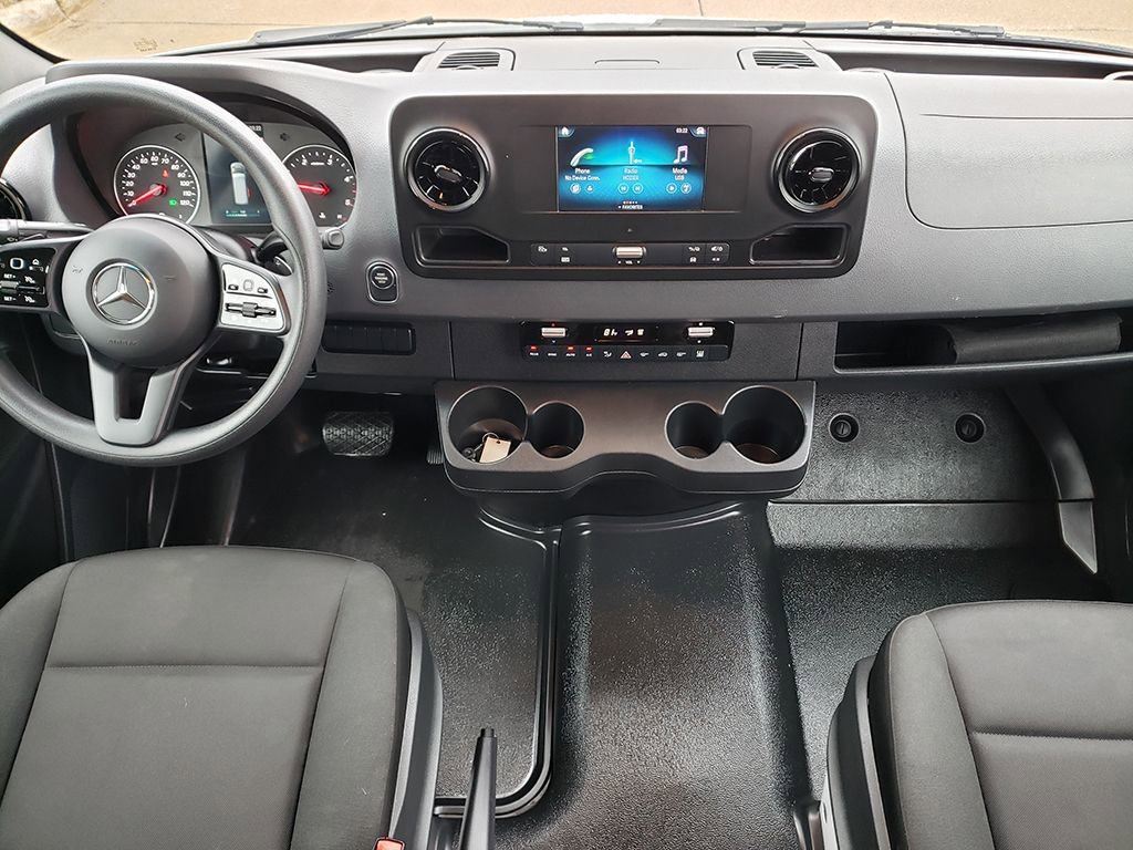 Used 2024 Mercedes-Benz Sprinter 2500 image 16