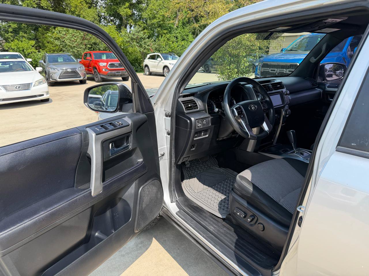 Used 2019 Toyota 4Runner SR5 RWD image 11
