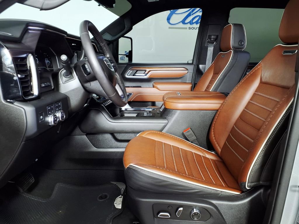 Used 2025 GMC Sierra 2500 Denali Ultimate image 7
