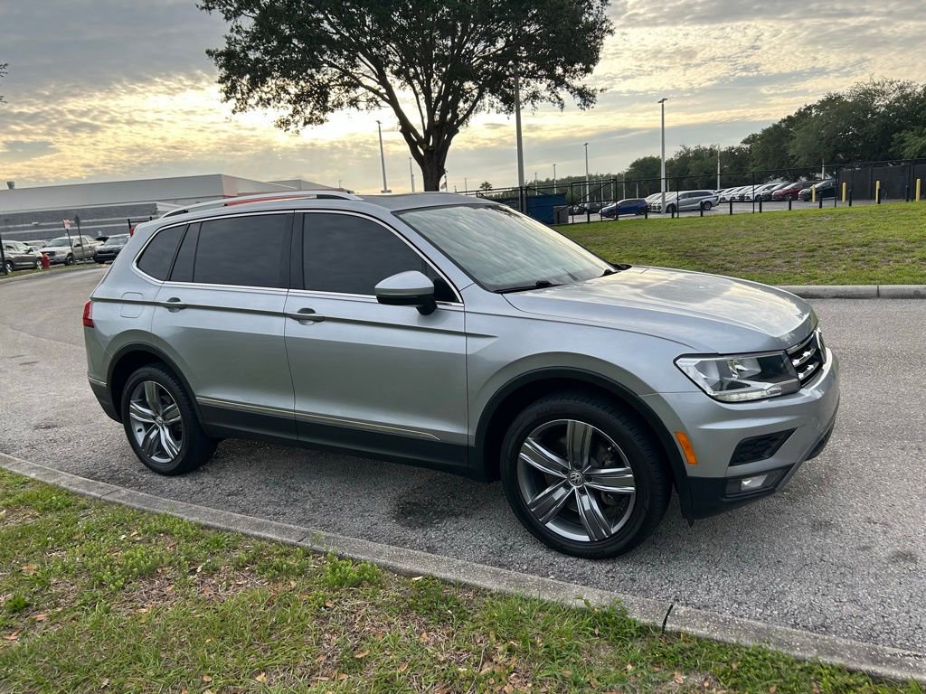 Used 2020 Volkswagen Tiguan SEL FWD image 8