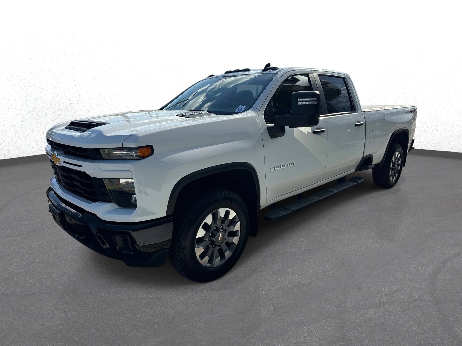 Used 2025 Chevrolet Silverado 2500 Custom w/ Custom Value Package AWD/4WD image 7