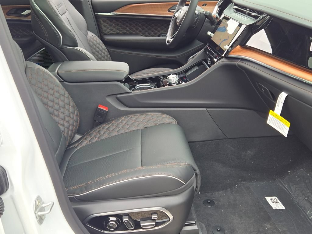 New 2027 Jeep Grand Cherokee Summit AWD/4WD image 7