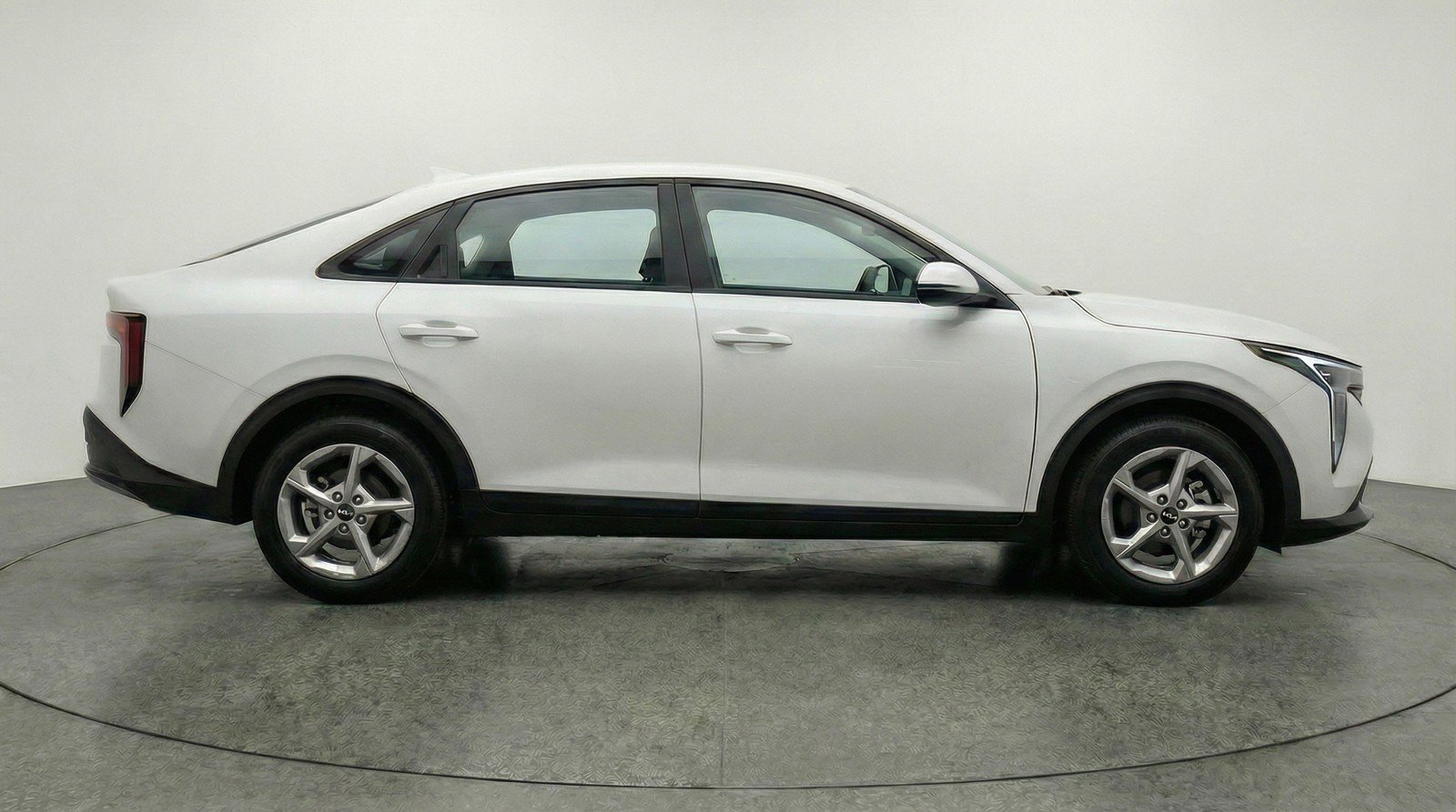 Used 2025 Kia K4 LXS FWD image 11