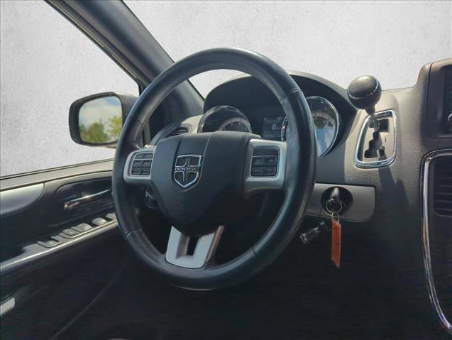 Used 2017 Dodge Grand Caravan GT FWD image 27