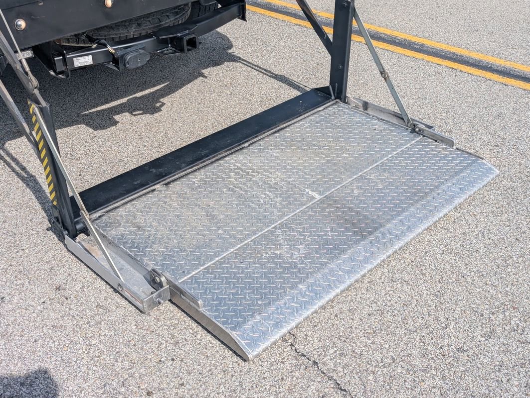 Used 2012 Ford F350 XL w/ Skid Plate Pkg image 38