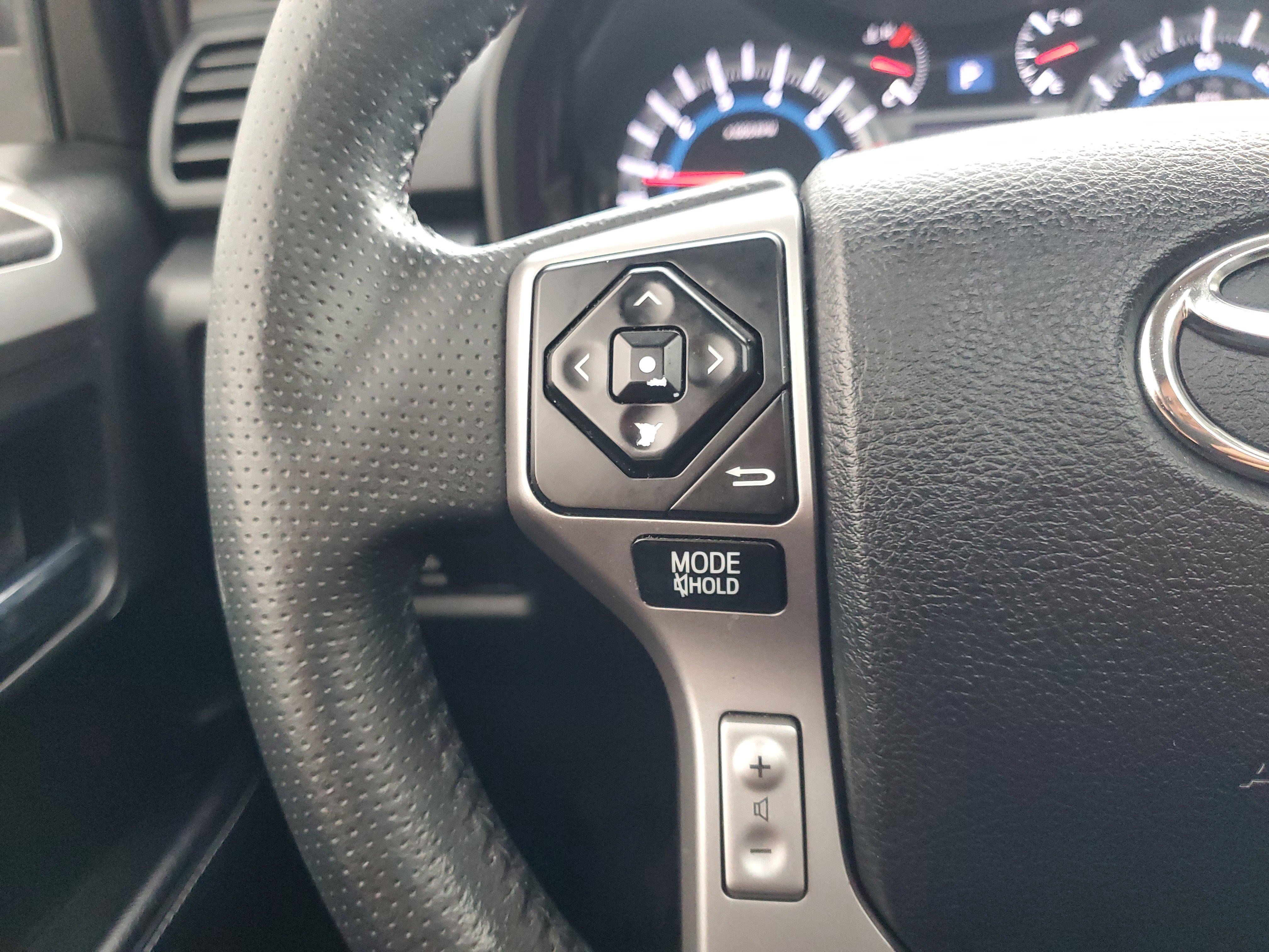 Used 2018 Toyota 4Runner 4WD image 21