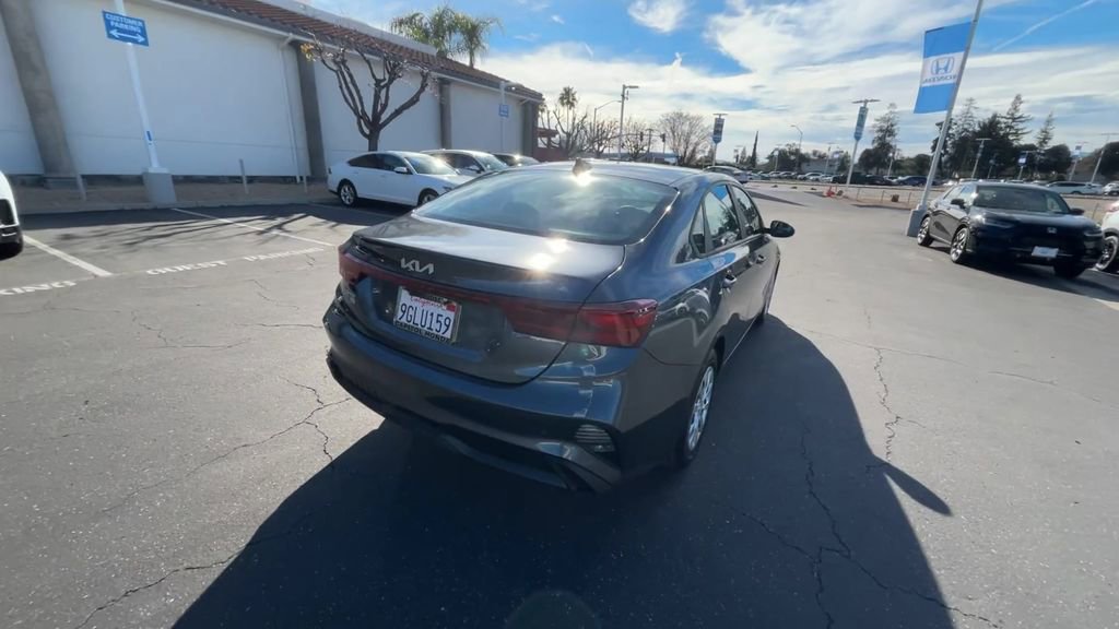 Used 2023 Kia Forte LX image 8