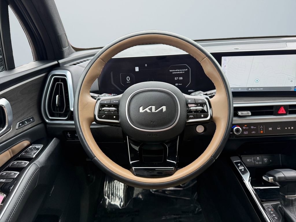 Used 2025 Kia Sorento SX Prestige w/ Olive Brown Leather Package image 12