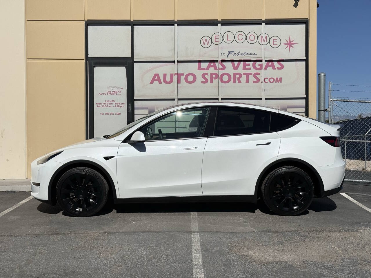 Used 2023 Tesla Model Y Long Range AWD/4WD image 5