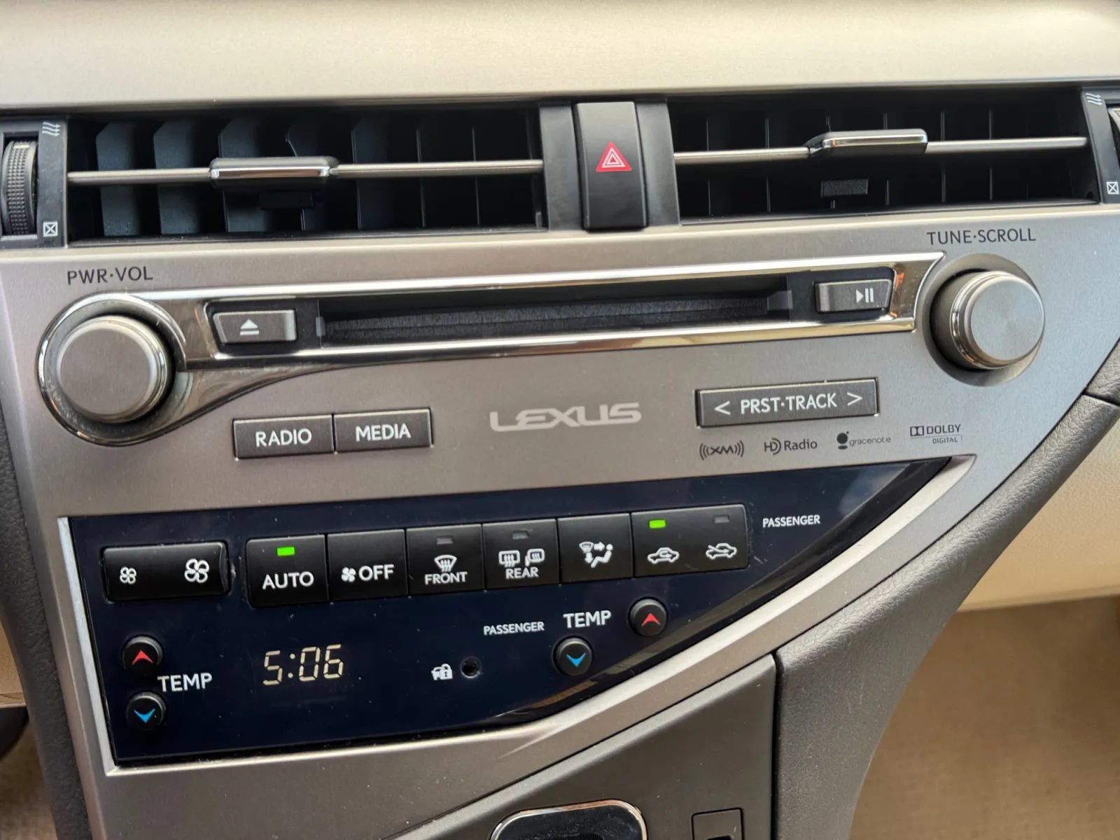 Used 2015 Lexus RX 450h FWD image 25