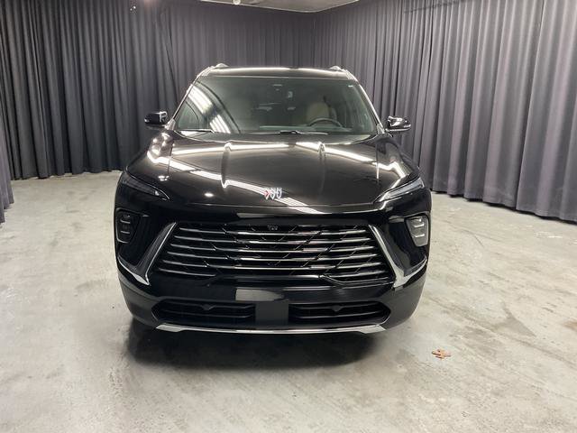 Used 2025 Buick Enclave Preferred w/ LPO, All-Weather Package image 6