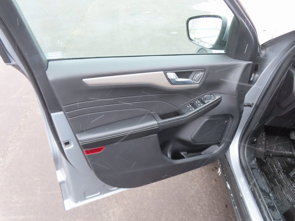 Used 2022 Ford Escape SEL image 26