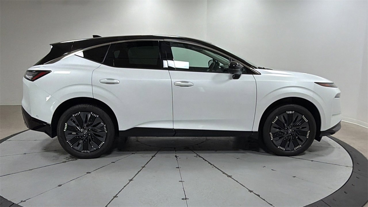 Used 2025 Nissan Murano Platinum w/ Cargo Package image 6