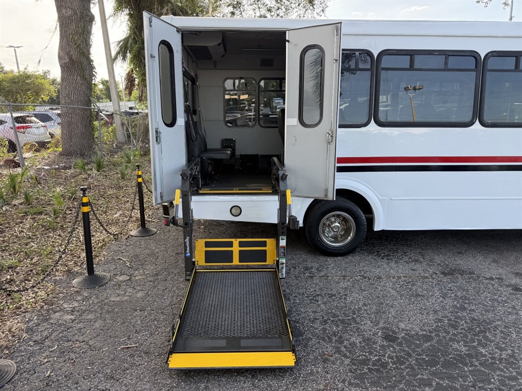Used 2015 Ford E-450 and Econoline 450 Super Duty w/ Shuttle Bus Prep Package RWD image 28