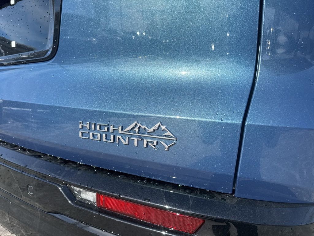 New 2026 Chevrolet Traverse High Country w/ LPO, Floor Liner Package image 7